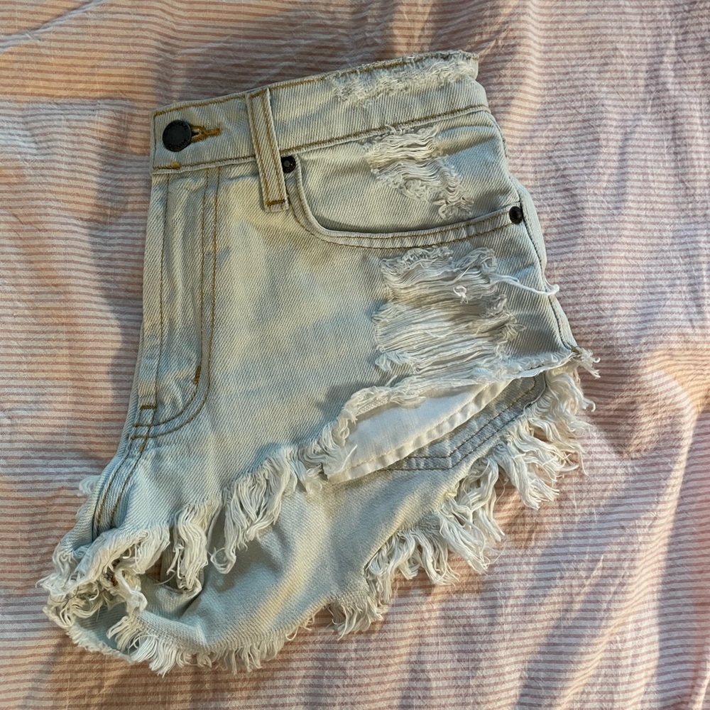 Carmar light denim shorts, size 25